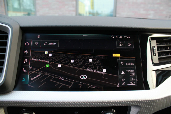 Audi A1 CITYCARVER 30 TFSI epic