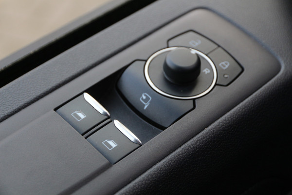 Ford Transit Custom 2.0 TDCI 150 | KAR-edition | Trekhaak | Camera | Cruise | Clima..