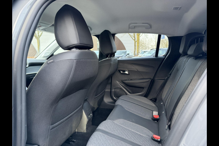 Peugeot 208 Hybrid e-DCS6 Allure RIJKLAARPRIJS | FABRIEKSGARANTIE t/m 03-2027 | TOPSTAAT! | KEYLESS ENTRY | APPLE CARPLAY-ANDROID AUTO| PARKEERSENSOREN VOOR EN ACHTER |