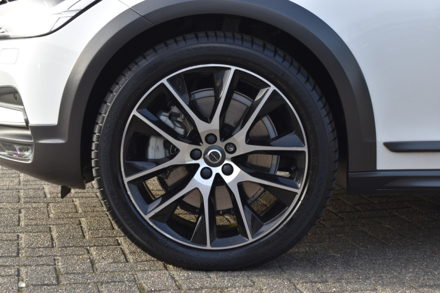Volvo V90 Cross Country T5 250PK AWD Automaat Pro | Carplay | Panodak | BLIS | 360 Camera | ACC | Keyless | 20'' |