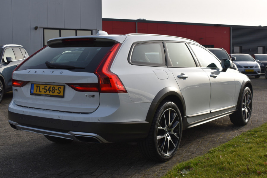 Volvo V90 Cross Country T5 250PK AWD Automaat Pro | Carplay | Panodak | BLIS | 360 Camera | ACC | Keyless | 20'' |
