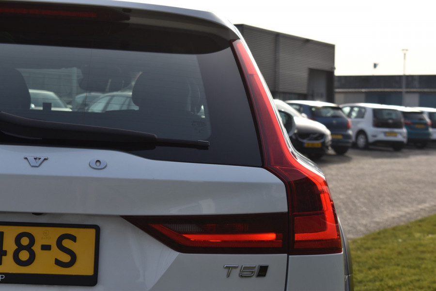 Volvo V90 Cross Country T5 250PK AWD Automaat Pro | Carplay | Panodak | BLIS | 360 Camera | ACC | Keyless | 20'' |