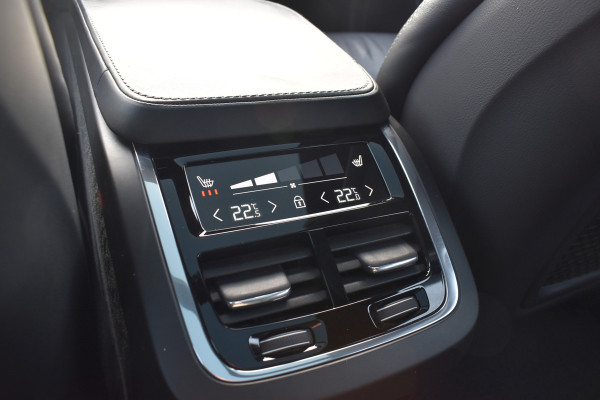 Volvo V90 Cross Country T5 250PK AWD Automaat Pro | Carplay | Panodak | BLIS | 360 Camera | ACC | Keyless | 20'' |