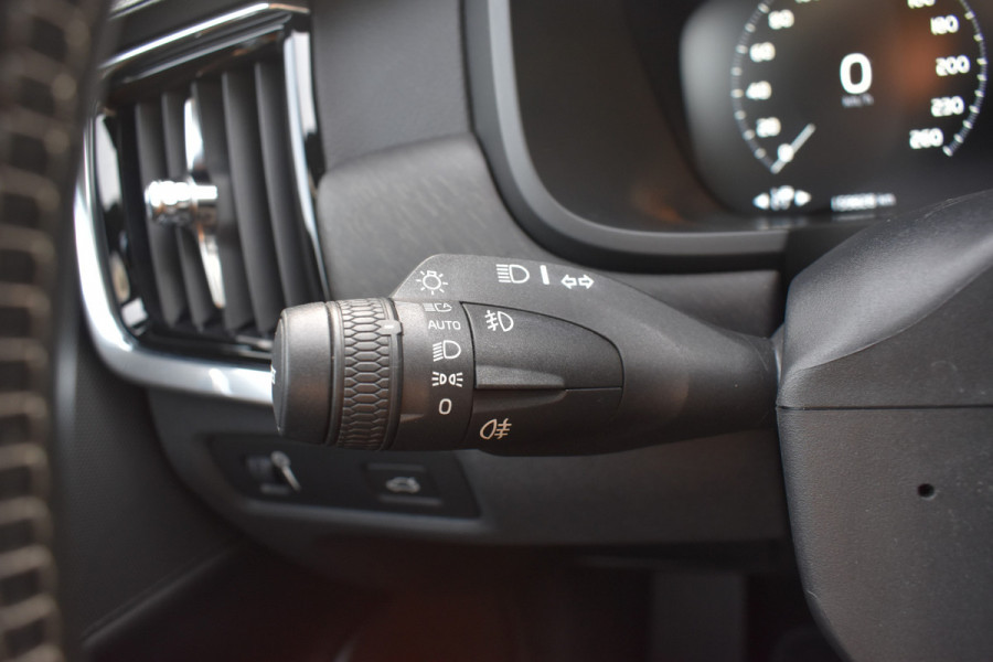 Volvo V90 Cross Country T5 250PK AWD Automaat Pro | Carplay | Panodak | BLIS | 360 Camera | ACC | Keyless | 20'' |