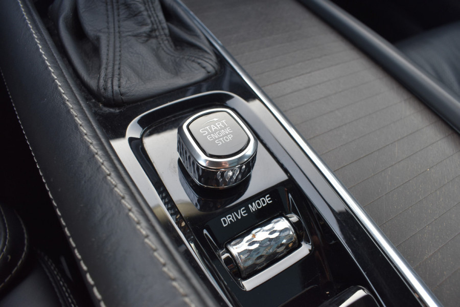 Volvo V90 Cross Country T5 250PK AWD Automaat Pro | Carplay | Panodak | BLIS | 360 Camera | ACC | Keyless | 20'' |