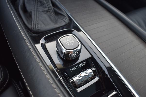 Volvo V90 Cross Country T5 250PK AWD Automaat Pro | Carplay | Panodak | BLIS | 360 Camera | ACC | Keyless | 20'' |