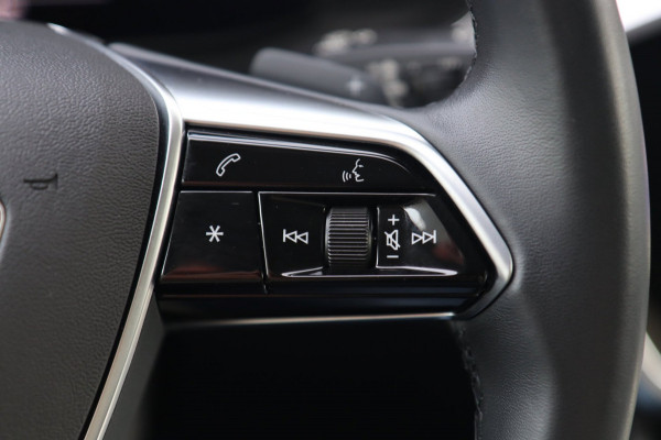 Audi A6 Avant 45 TFSI / MEMORY / ACC / KEYLESS / CAMERA / CARPLAY / DODEHOEK / 20'