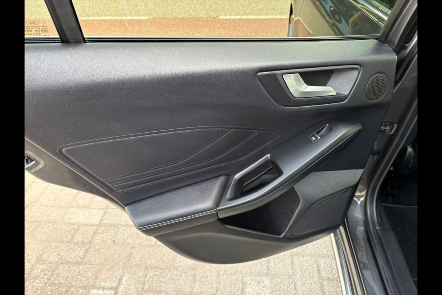 Ford FOCUS Wagon 1.5 EcoBoost Vignale BOM-VOL-OPTIES! GARANTIE AUTOMAAT,LEDER