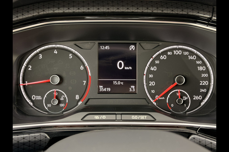 Volkswagen T-Cross 1.0 TSI Style LED 17'' Stoelverw CarPlay