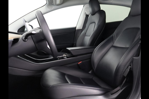 Tesla Model 3 Standard RWD Plus 60 kWh | Navigatie | Panoramadak | Leder |