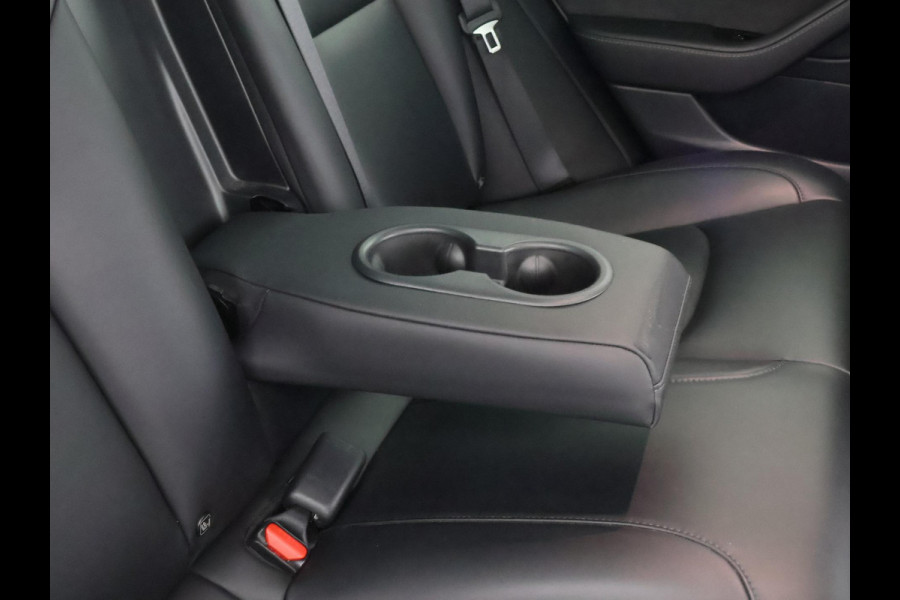 Tesla Model 3 Sport RWD Plus 60 kWh 238 PK! | SOH 88% | Navigatie | Panoramadak | Camera |