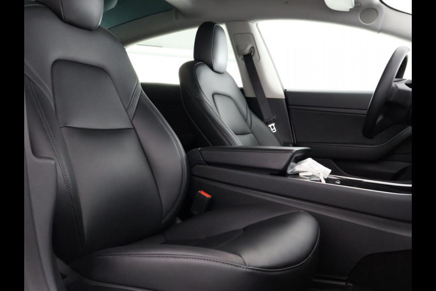 Tesla Model 3 Sport RWD Plus 60 kWh 238 PK! | SOH 88% | Navigatie | Panoramadak | Camera |