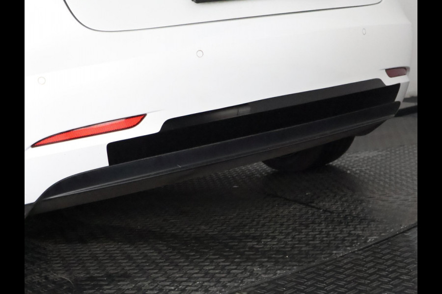 Tesla Model 3 Sport RWD Plus 60 kWh 238 PK! | SOH 88% | Navigatie | Panoramadak | Camera |