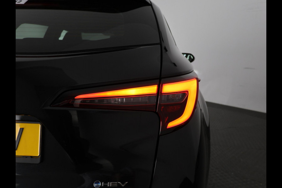 Toyota Corolla Touring Sports Hybrid 140 Business Luxury | Stuur-& Stoelverwarming | Adaptieve Cruise control | Apple CarPlay & AndroidAUTO |
