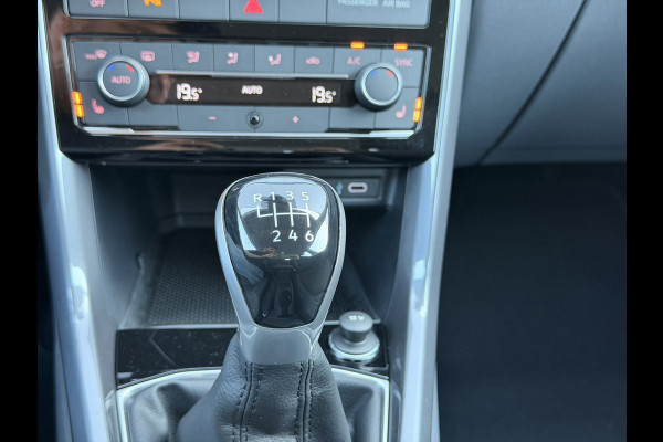 Volkswagen T-Cross 1.0 TSI Style LED 17'' Stoelverw CarPlay