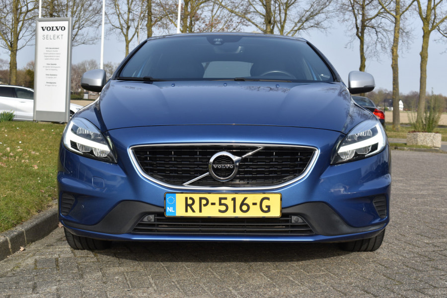 Volvo V40 T4 190PK Automaat Business Sport | PDC V/A | Cruise Control | Camera Achter | 17'' | Stoelverwarming