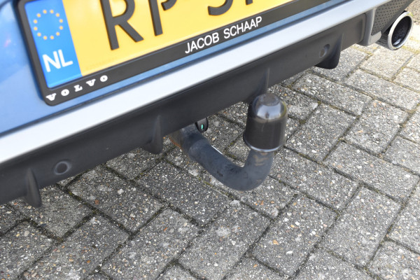 Volvo V40 T4 190PK Automaat Business Sport | PDC V/A | Cruise Control | Camera Achter | 17'' | Stoelverwarming