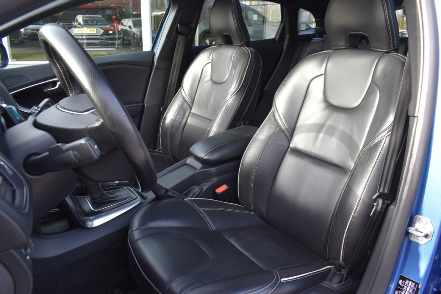 Volvo V40 T4 190PK Automaat Business Sport | PDC V/A | Cruise Control | Camera Achter | 17'' | Stoelverwarming