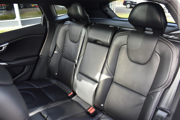 Volvo V40 T4 190PK Automaat Business Sport | PDC V/A | Cruise Control | Camera Achter | 17'' | Stoelverwarming