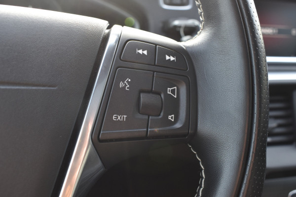 Volvo V40 T4 190PK Automaat Business Sport | PDC V/A | Cruise Control | Camera Achter | 17'' | Stoelverwarming