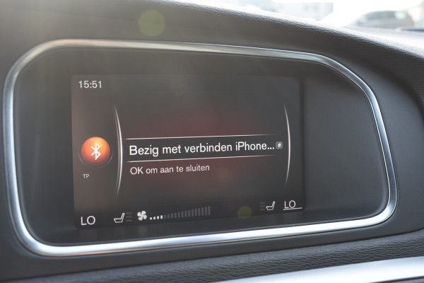 Volvo V40 T4 190PK Automaat Business Sport | PDC V/A | Cruise Control | Camera Achter | 17'' | Stoelverwarming