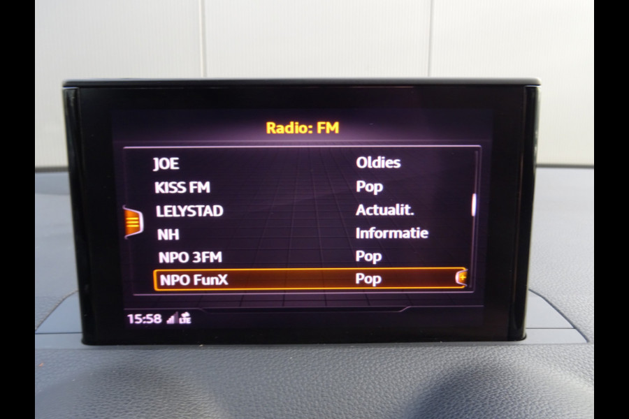 Audi Q2 1.0 TFSI Sport Edition * S-LINE * 19 INCH !!