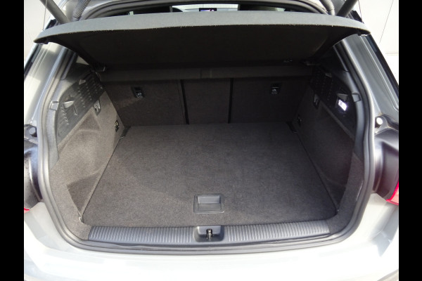 Audi Q2 1.0 TFSI Sport Edition * S-LINE * 19 INCH !!