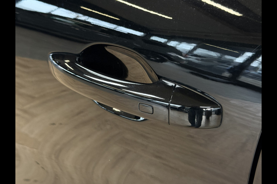 Renault Captur 1.3 TCe 155 Edition One | Groot Navi | ACC | Bose | 18" | Dodehoek | 360 | Stoel & Stuur Verwarming | 100% Renault onderhouden!