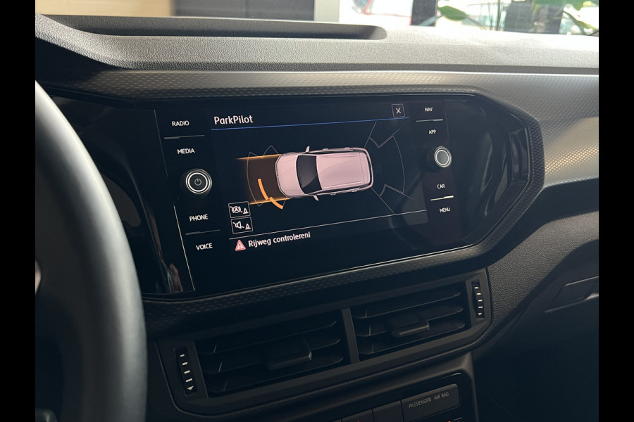 Volkswagen T-Cross 1.0 TSI Styl R-Line | Navi | ACC | Dode hoek| 17' | Carplay | PDC V+A | Stoelverwarming |