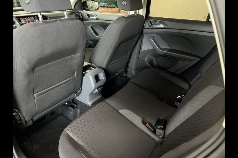 Volkswagen T-Cross 1.0 TSI Styl R-Line | Navi | ACC | Dode hoek| 17' | Carplay | PDC V+A | Stoelverwarming |