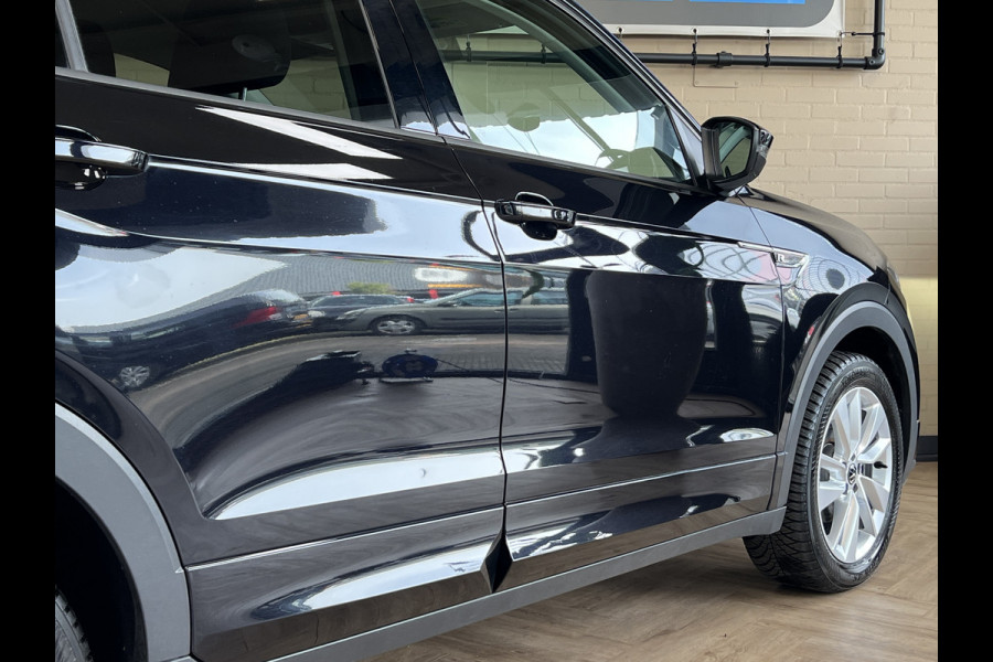 Volkswagen T-Cross 1.0 TSI Styl R-Line | Navi | ACC | Dode hoek| 17' | Carplay | PDC V+A | Stoelverwarming |