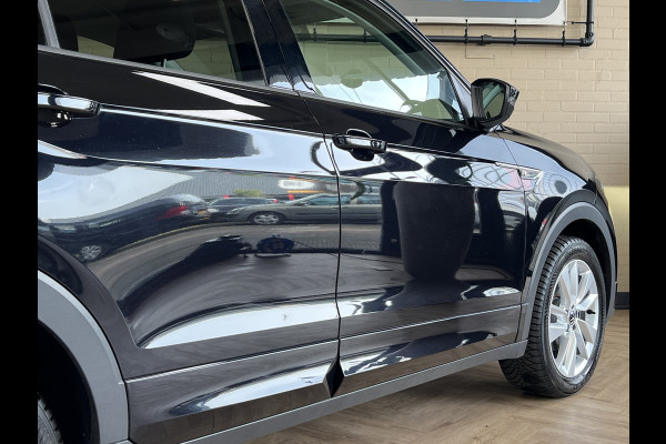 Volkswagen T-Cross 1.0 TSI Styl R-Line | Navi | ACC | Dode hoek| 17' | Carplay | PDC V+A | Stoelverwarming |