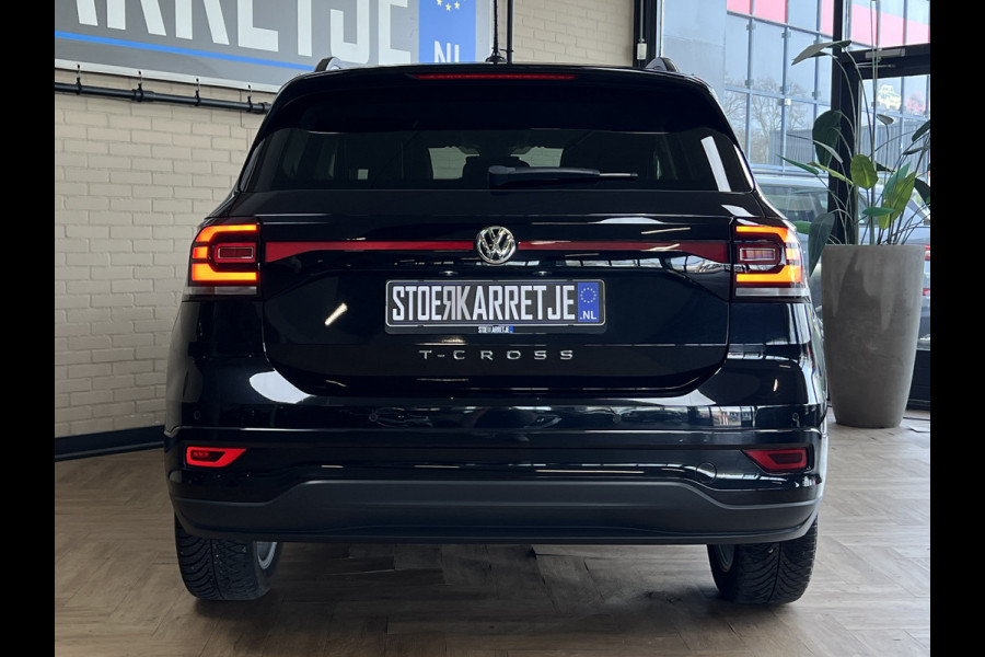 Volkswagen T-Cross 1.0 TSI Styl R-Line | Navi | ACC | Dode hoek| 17' | Carplay | PDC V+A | Stoelverwarming |