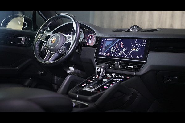 Porsche Cayenne Coupé 3.0 E-Hybrid / Cc / Sport Chrono / Leder / F1 / Panoramadak / Memory / Camera / Trekhaak / 22 Inch