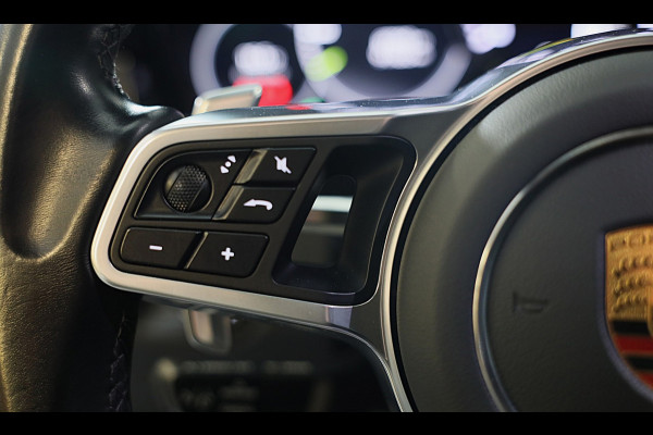 Porsche Cayenne Coupé 3.0 E-Hybrid / Cc / Sport Chrono / Leder / F1 / Panoramadak / Memory / Camera / Trekhaak / 22 Inch