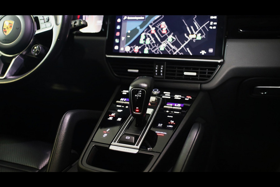 Porsche Cayenne Coupé 3.0 E-Hybrid / Cc / Sport Chrono / Leder / F1 / Panoramadak / Memory / Camera / Trekhaak / 22 Inch