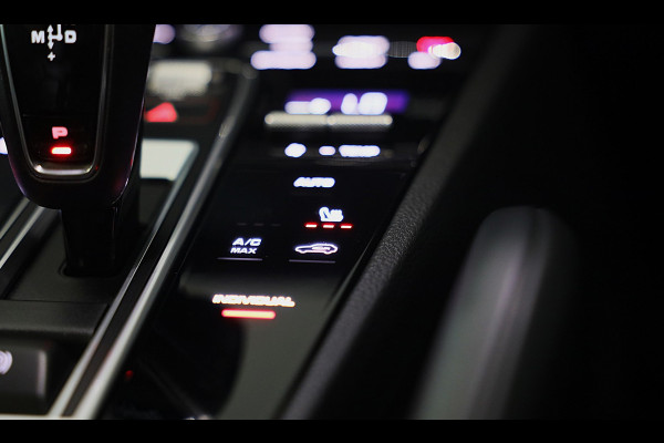 Porsche Cayenne Coupé 3.0 E-Hybrid / Cc / Sport Chrono / Leder / F1 / Panoramadak / Memory / Camera / Trekhaak / 22 Inch