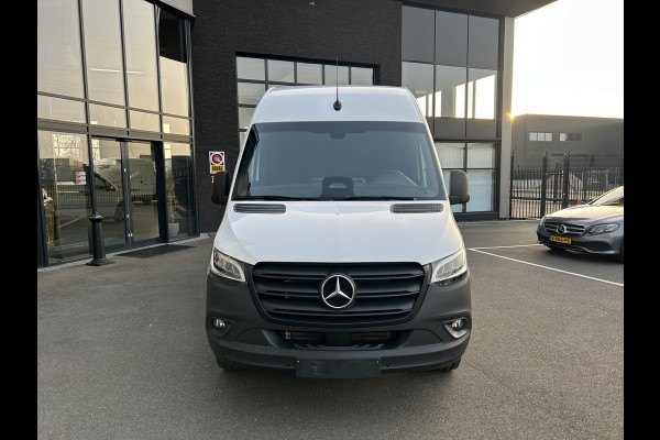 Mercedes-Benz Sprinter 317 CDI L2 H2 Pro LED / MBUX / Navigatie / Camera / Parkeersensoren / Cruise control / Airco / 270 Graden achterdeuren