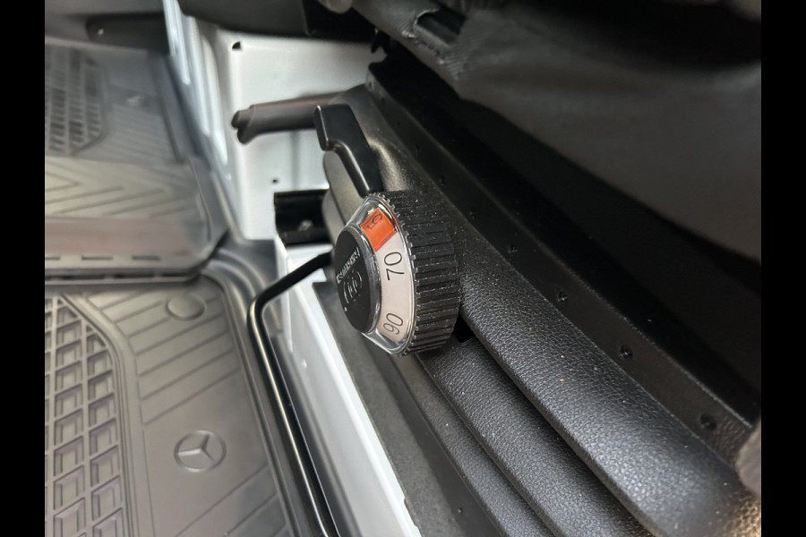 Mercedes-Benz Sprinter 317 CDI L2 H2 Pro LED / MBUX / Navigatie / Camera / Parkeersensoren / Cruise control / Airco / 270 Graden achterdeuren