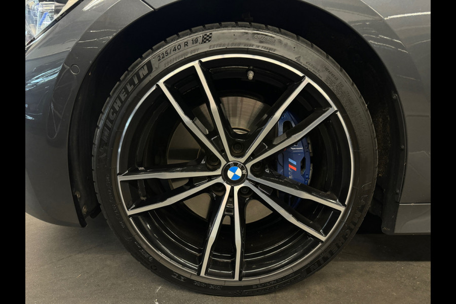 BMW 3 Serie Touring 330i High Executive Pano|HuD|H/K|Memory