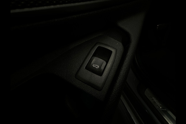 BMW 3 Serie Touring 330i High Executive Pano|HuD|H/K|Memory