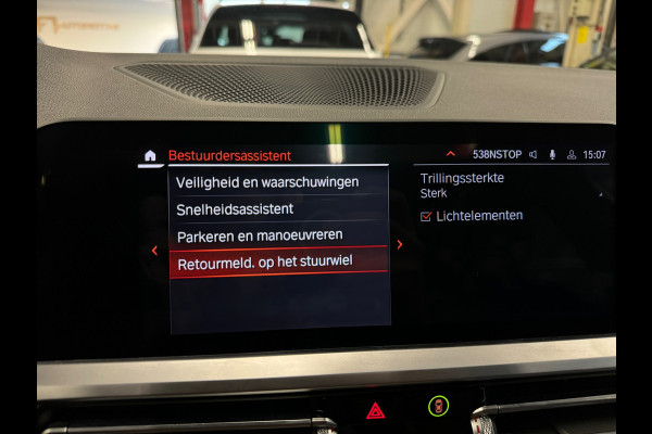 BMW 3 Serie Touring 330i High Executive Pano|HuD|H/K|Memory