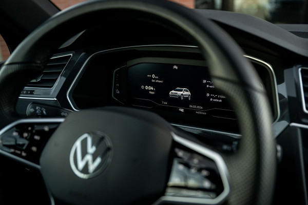 Volkswagen Tiguan 1.4 TSI eHybrid R-Line Blackstyle 360° DCC Pano