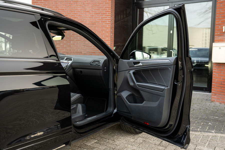 Volkswagen Tiguan 1.4 TSI eHybrid R-Line Blackstyle 360° DCC Pano