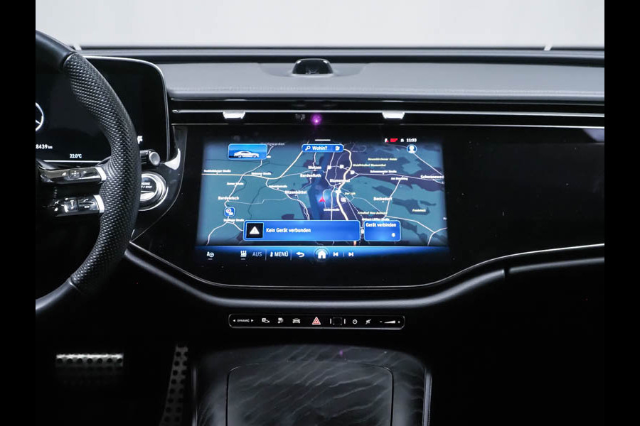 Mercedes-Benz E-Klasse 300 e AMG Plug-In Hybride AMG Line | Night Pakket | Panorama Schif-Kanteldak | MBUX Superscreen | Burmester® | 20 Inch AMG Velgen. Inclusief 24 maanden MB Certified garantie voor Europa.