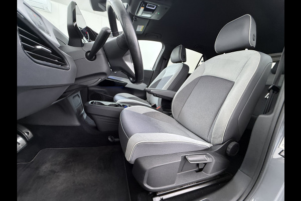 Volkswagen ID.3 First Plus 62kWh Navi-Pro Adap.Cruise Camera Matrix led 19" Ecc Apple Carplay Android Auto SOH 86% Stoel+Stuurverwarming Lmv Privacy Glas Keyless Rijstrooksensor 1e Eigenaar Origineel Nederlandse Auto