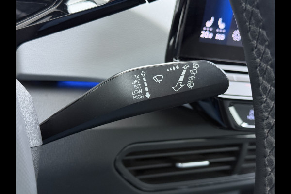 Volkswagen ID.3 First Plus 62kWh Navi-Pro Adap.Cruise Camera Matrix led 19" Ecc Apple Carplay Android Auto SOH 86% Stoel+Stuurverwarming Lmv Privacy Glas Keyless Rijstrooksensor 1e Eigenaar Origineel Nederlandse Auto