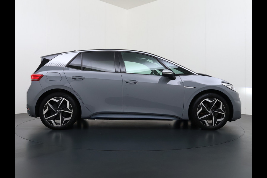 Volkswagen ID.3 First Plus 62kWh Navi-Pro Adap.Cruise Camera Matrix led 19" Ecc Apple Carplay Android Auto SOH 86% Stoel+Stuurverwarming Lmv Privacy Glas Keyless Rijstrooksensor 1e Eigenaar Origineel Nederlandse Auto