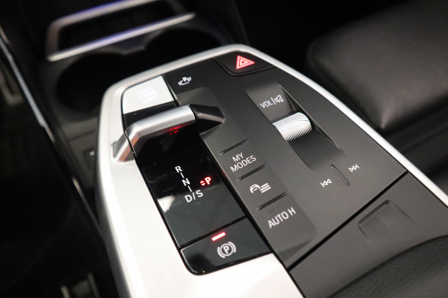 BMW 2 Serie Active Tourer M-Sport 225e xDrive HUD Keyless Go/Start 360 camera LED 24 maanden garantie mogelijk (*vraag naar de voorwaarden)