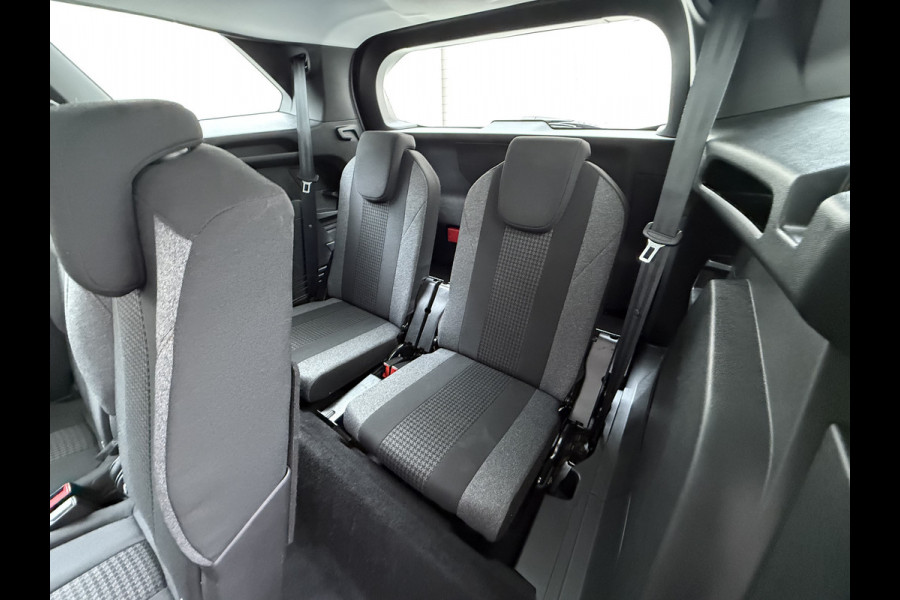 Peugeot 5008 1.2T 131PK Automaat 7-Persoons Navi Ecc 360°Camera Apple Carplay Android Auto Cruise Control Active Pack Business LMV Pdc Bluetooth Isofix Led Verkeersbord detectie Licht-Regensensor Origineel Nederlandse Auto